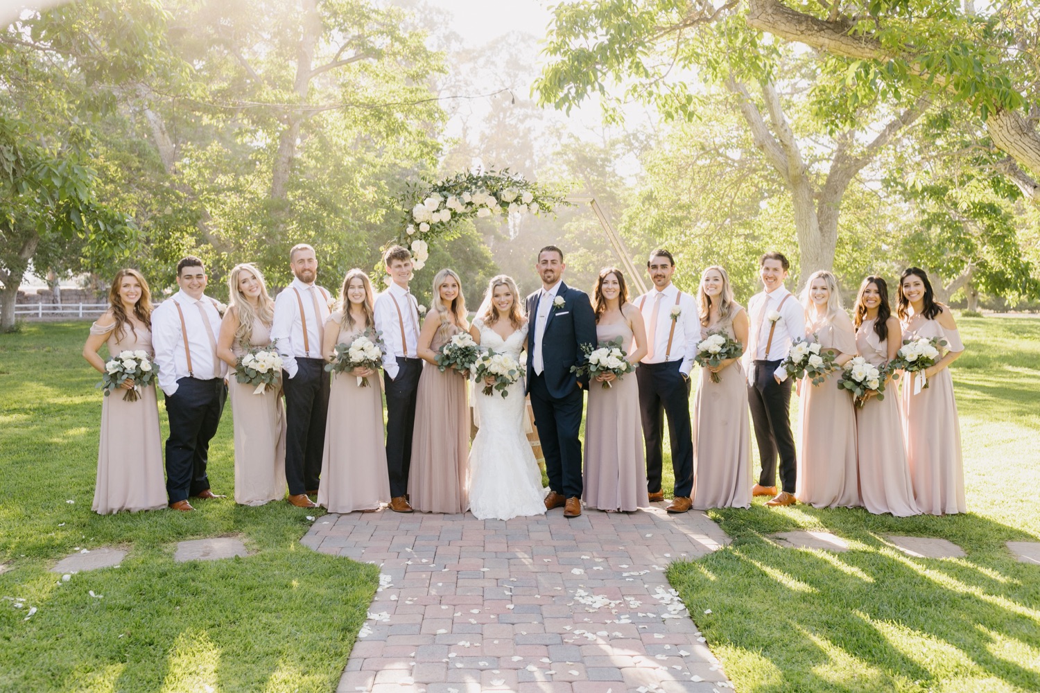 wedding party portraits at walnut grove by tayler enerle